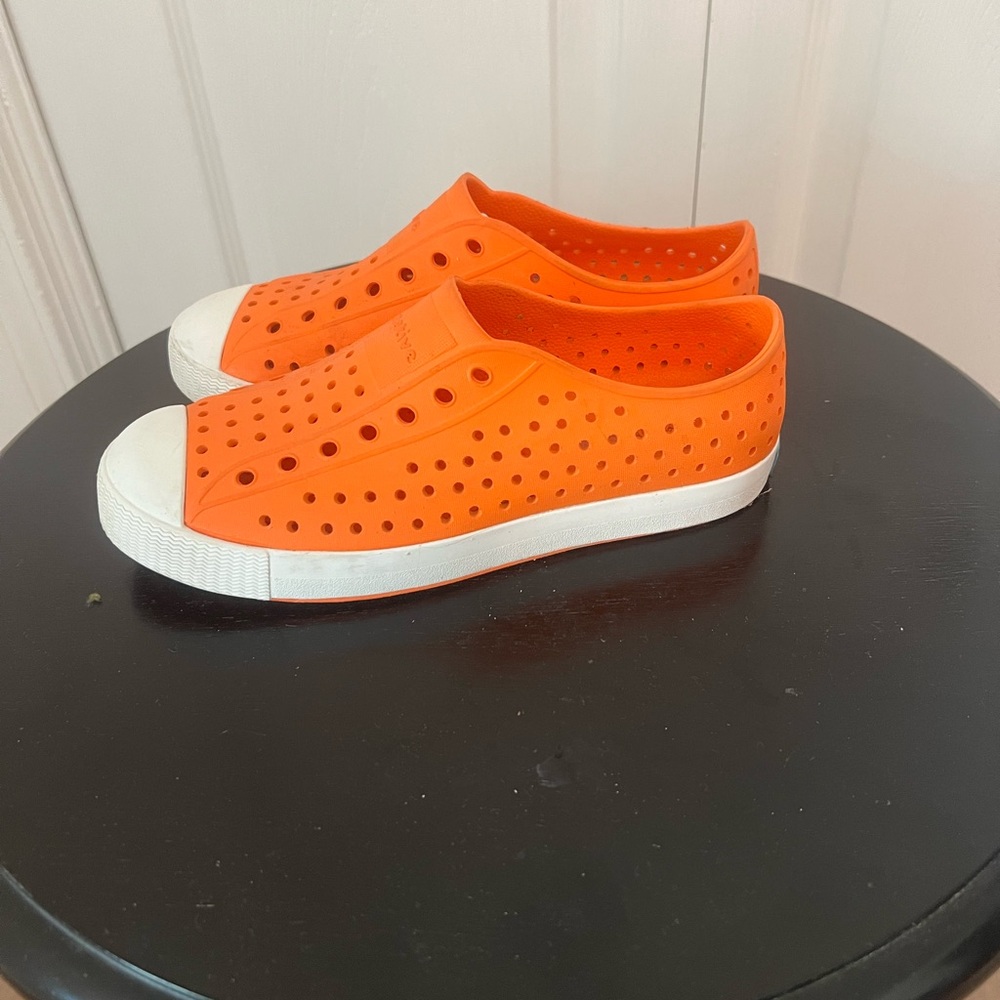 Kids Orange Native Shoes – Jefferson Slip-On Waterproof Sneakers - Picture 2 of 5